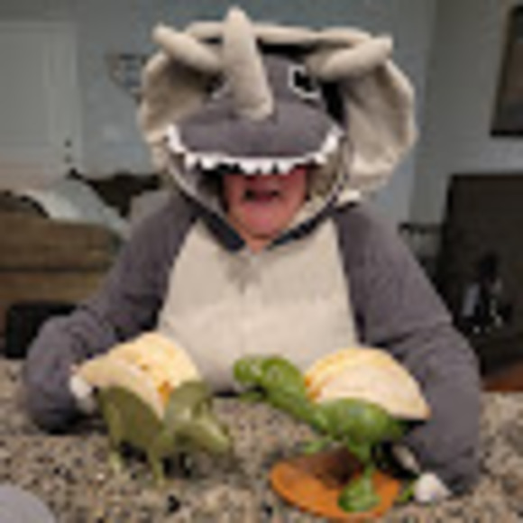 Meet your Posher, Michelle - Picture 1 of 1